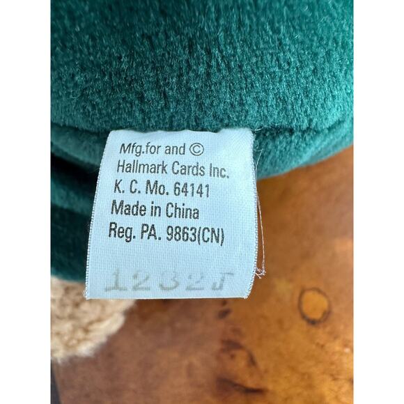 VINTAGE HALLMARK CHRISTMAS BEARS MAGNETIC KISSING MISTLETOE PLUSH SNOWFLAKES 10” - Picture 3 of 5